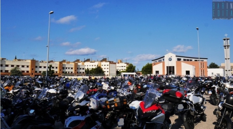 Trecento motociclisti rendono omaggio a Tommy, il meccanico barese morto in Austria